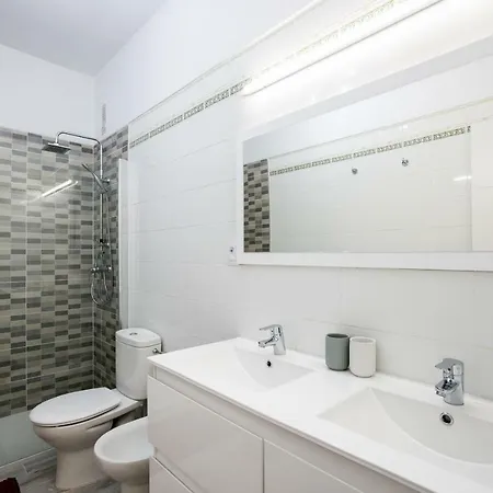 Apartment Spacious & Stylish Los Cristianos *