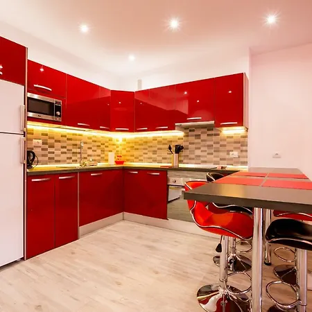 Spacious & Stylish Los Cristianos *