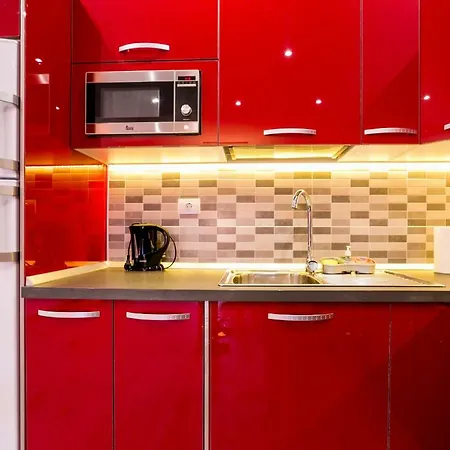 Spacious & Stylish Los Cristianos Apartment *