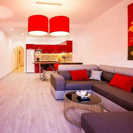 Spacious & Stylish Los Cristianos *